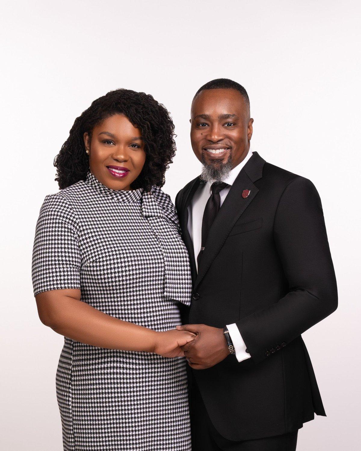 carousel-hero-element image-1