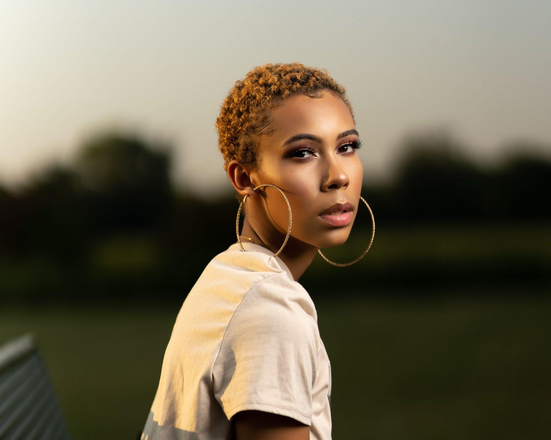 carousel-hero-element image-19